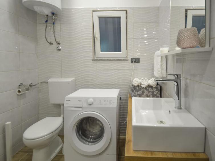 Apartment Ivana I Martina Grebastica Bagian luar foto